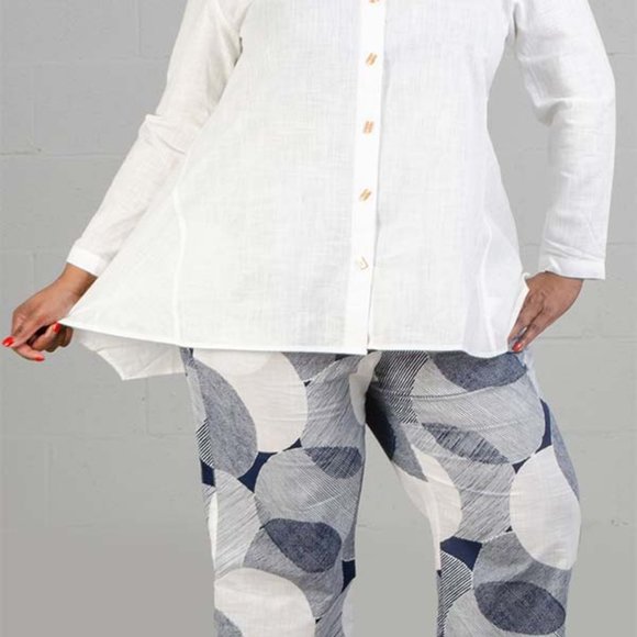 NWT - DUBGEE By Whoopi Novelty Button Front Shirt - Picture 2 of 5